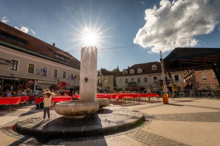 Veselo razpoloženje tudi na drugi festivalski dan Dnevov narodnih noš in oblačilne dediščine v Kamniku (25)